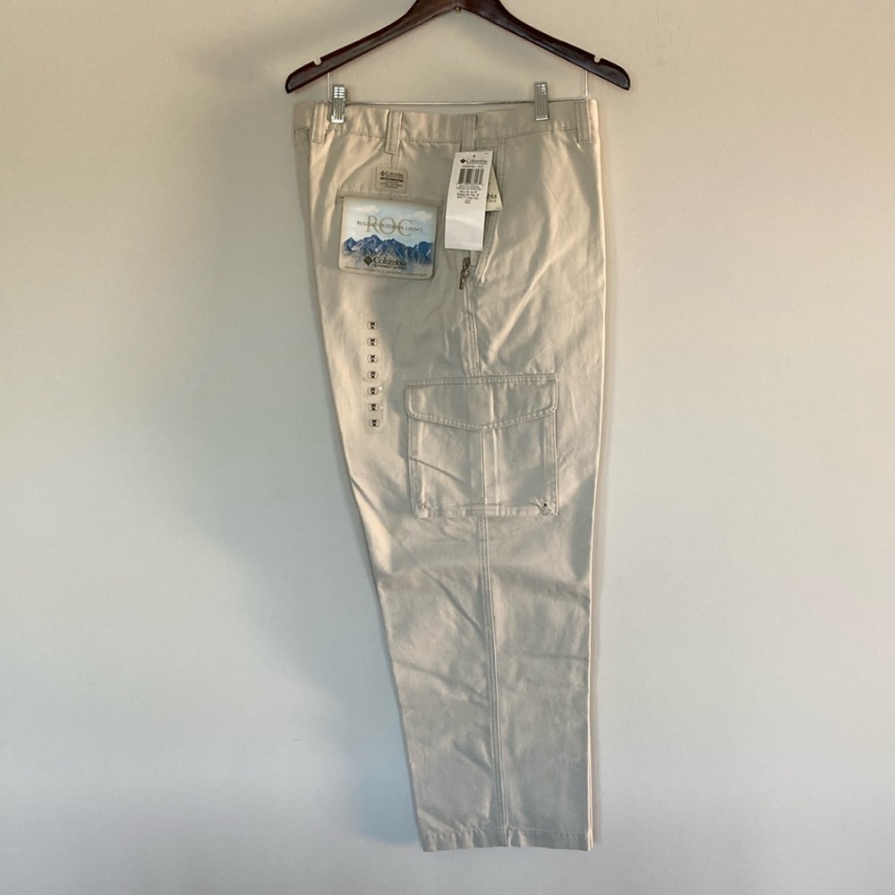 Columbia Rugged Outdoor Men’s Chino. Size 38/30. Color is Stone. NWT